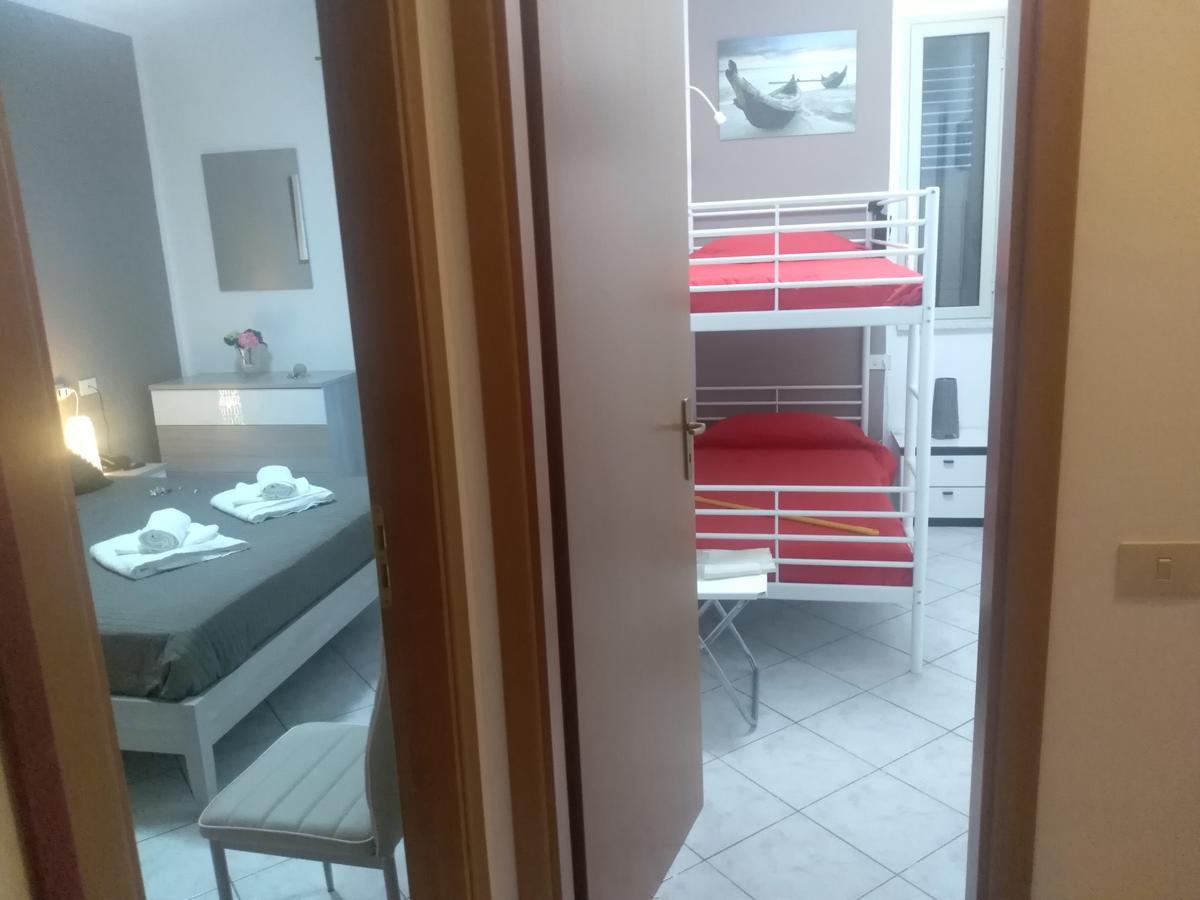 Perla Del Mare Affittacamere Campofelice Di Roccella Luaran gambar