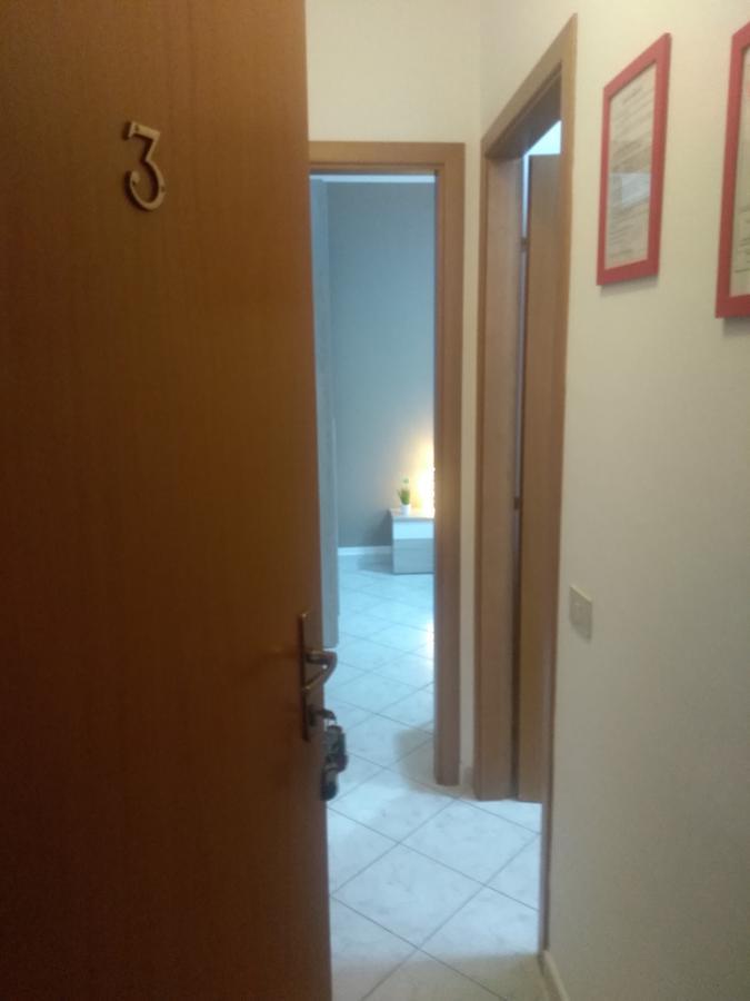 Perla Del Mare Affittacamere Campofelice Di Roccella Luaran gambar